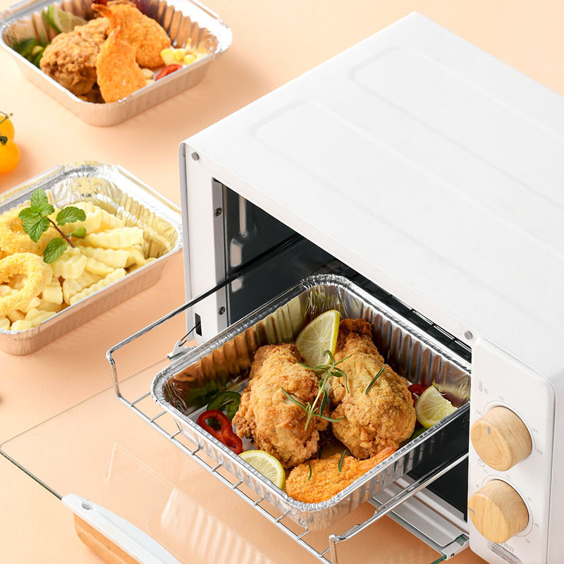 Ersetzen Backbleche aus Aluminiumfolie herkömmliches Backgeschirr in modernen Küchen?